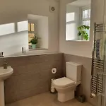 Hill House 度假居 *