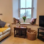 Hill House 度假居 *